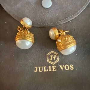 Julie Vos Medici Pearl Earrings